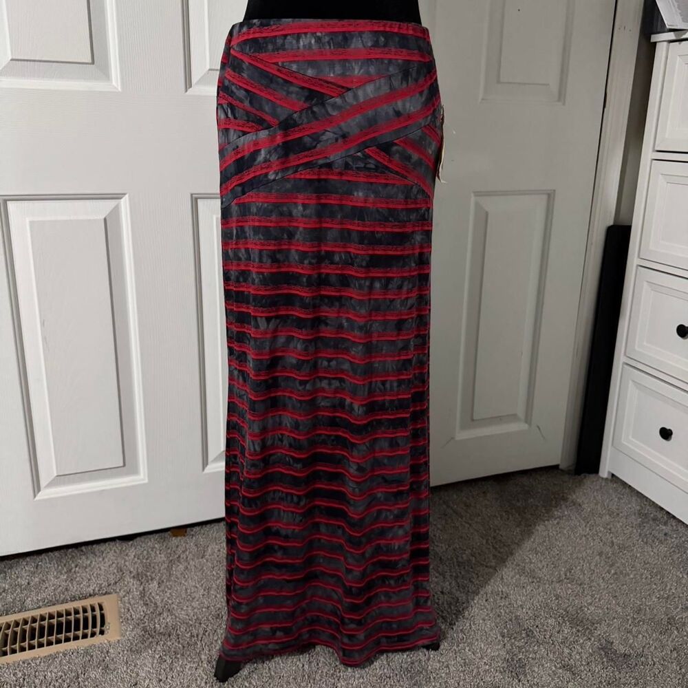 One-world Women's Red and Black Skirt